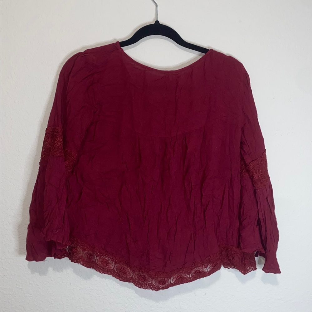✨Boho Maroon Long sleeved top with lace detail! - Picture 9 of 9